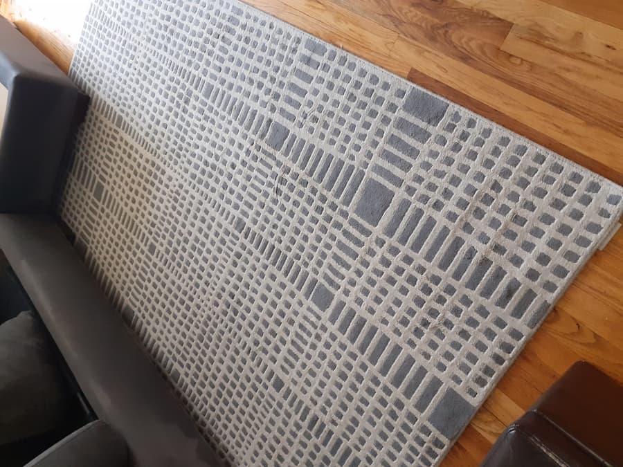 Hiring a professional rug cleaner in NYC ensure that the carpet cleaner service is performed properly ensuring the health of your rugs